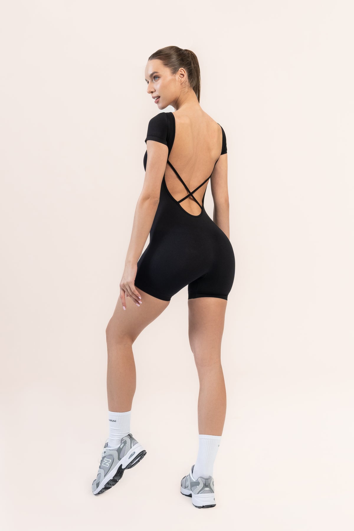 Backless Flow Bodysuit | Sırt Dekolteli Spor Tulum | Rasquad